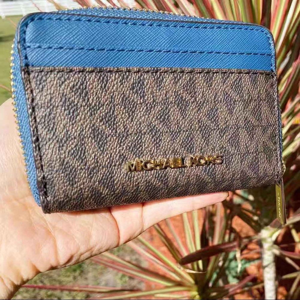 Gaby’sBags💕NWT Michael Kors Cardholder - Picture 2 of 4